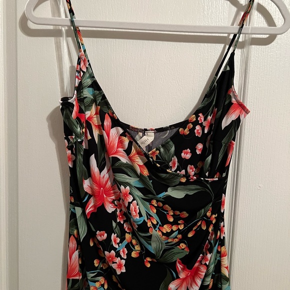 Floral print asymmetrical dress - Picture 3 of 3